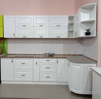 Предлагаем кухонные угловые гарнитуры КС на заказ, классические крашеные фасады.. . фото 4