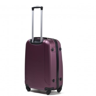 Средний пластиковый чемодан Wings 310 изготовлен из надежного и устойчивого к уд. . фото 3