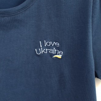 ФУТБОЛКА ЖЕНСКАЯ, LOVE UKRAINE
Футболка женская с надписью Love Ukraine темно-си. . фото 3