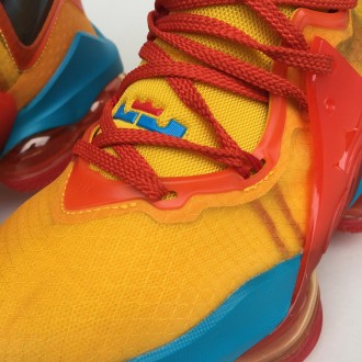 Nike LeBron XIX - это уникальная модель кроссовок, разработанная специально для . . фото 7