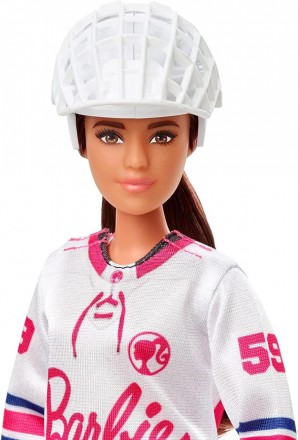  
Кукла Барби Хоккеистка Оригинал Barbie Winter Sports Hockey Player Brunette
 
. . фото 5