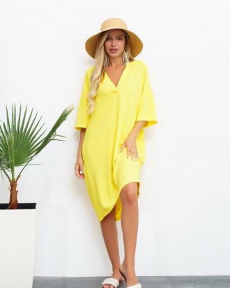 Желтое платье в стиле оверсайз с V-образной горловиной и укороченной планкой. Мо. . фото 2