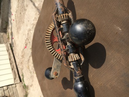 Продам ретро старинная ручная дрель в коллекцию СССР состояние хорошое в роботе . . фото 9