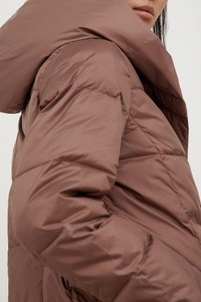 
Для прогулок в морозную погоду рекомендуем вам легкое стеганое пальто свободног. . фото 7