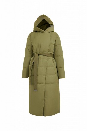
Стеганое пальто длиной ниже колена из зимней коллекции станет любимым предметом. . фото 9