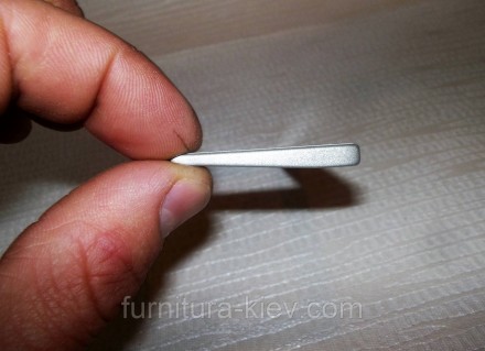 Ручка для slim системы самоклеющаяся
Ручка клеиться на двухсторонний скотч - 3М . . фото 4