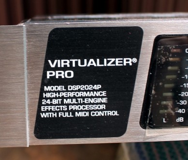 Високопродуктивний 24-бітовий процесор мультиефектів із двома «машинами&ra. . фото 3