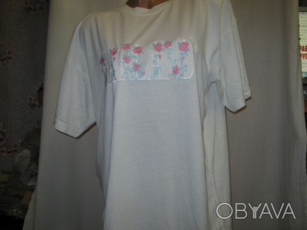 Женская футболка б/у,  размер визуально 50-52,  молочного цвета, короткий рукав,. . фото 1