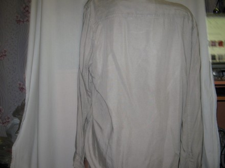 Рубашка б/у, цвет хаки (светлый), однотонная, унисекс, размер визуально 48-50, с. . фото 5