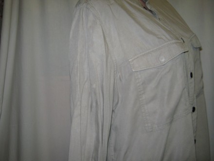 Рубашка б/у, цвет хаки (светлый), однотонная, унисекс, размер визуально 48-50, с. . фото 4