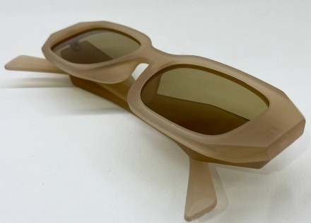 Очки солнцезащитные в пластиковой оправе с поляризованными линзами 
Защита UV400. . фото 6