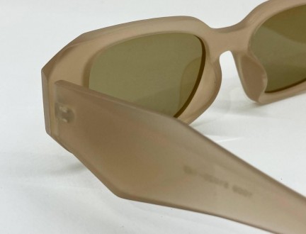 Очки солнцезащитные в пластиковой оправе с поляризованными линзами 
Защита UV400. . фото 3