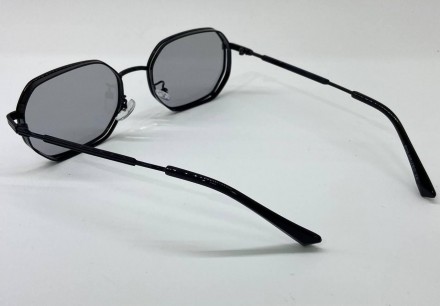Солнцезащитные очки с поляризацией
Защита UV400 
поляризация линз
Линзы поликарб. . фото 4