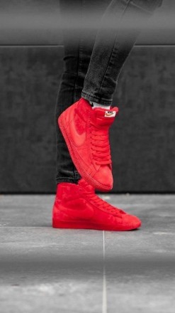 Кроссовки мужские красные зимние Nike Blazer 
Тяжело не обратить внимание на эту. . фото 4