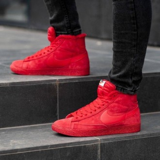 Кроссовки мужские красные зимние Nike Blazer 
Тяжело не обратить внимание на эту. . фото 2