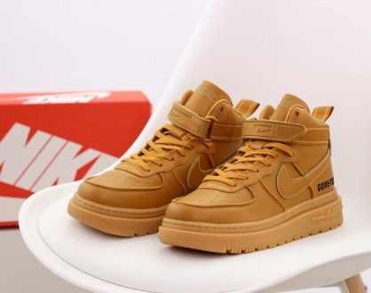 Кроссовки мужские коричневые Nike Air Force 1 Gore-Tex
Высокие мужские кроссовки. . фото 4