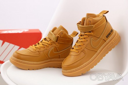 Кроссовки мужские коричневые Nike Air Force 1 Gore-Tex
Высокие мужские кроссовки. . фото 1