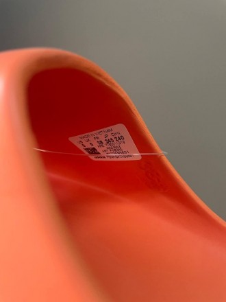 Тапочки женские оранжевые Adidas Yeezy Slide 
Крутые женские тапочки Адидас Изи . . фото 5