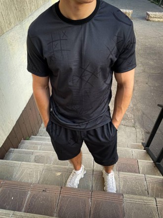 
Костюм мужской летний чёрный молодёжный oversize футболка и шорты tic-tac-toe
С. . фото 2