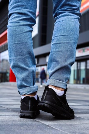 Кроссовки мужские черные Nike Zoom
Мужские кроссовки Найк Зум в черной расцветке. . фото 6