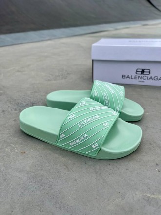 Тапочки женские зеленые Balenciaga Slides Small Logo
Женские тапочки Balenciaga . . фото 6
