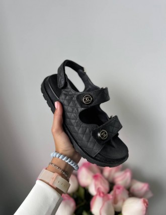 Сандали женские черные Chanel "Dad" Sandals
Рады представить вам потрясающие жен. . фото 2