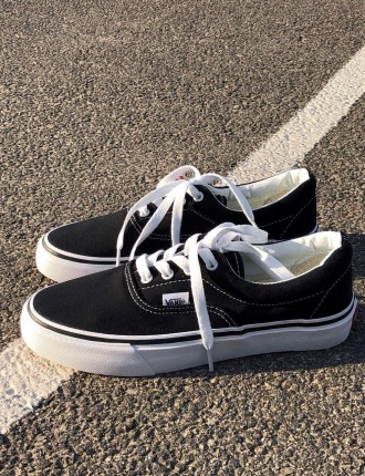 Кеды женские черные Vans Era
Стильные женские кеды Ванс Эра классической черной . . фото 2