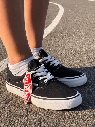 Кеды женские черные Vans Era
Стильные женские кеды Ванс Эра классической черной . . фото 9