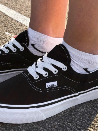 Кеды женские черные Vans Era
Стильные женские кеды Ванс Эра классической черной . . фото 3