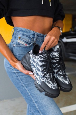 Кроссовки женские черные Dior D-Connect Sneaker
Женские кроссовки Диор Д-Коннект. . фото 5