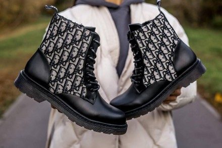 Ботинки женские черные зимние Dior Boots
Зимние женские ботинки Диор Бутс в черн. . фото 8