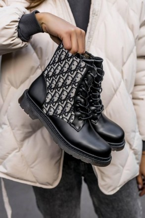 Ботинки женские черные зимние Dior Boots
Зимние женские ботинки Диор Бутс в черн. . фото 5