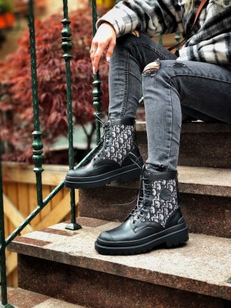 Ботинки женские черные зимние Dior Boots
Женские ботинки Диор Бутс в черном цвет. . фото 7