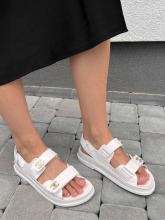 Сандали женские белые Chanel "Dad" Sandals
Крутые женские сандали Шанель в однот. . фото 2