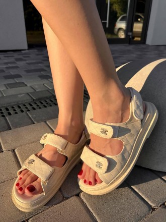 Сандали женские бежевые Chanel "Dad" Sandals
Представляем вашему вниманию женски. . фото 2