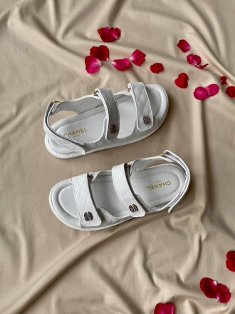 Сандали женские белые Chanel "Dad" Sandals
Рады представить вам стильные женские. . фото 6