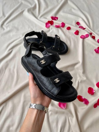 Сандали женские черные Chanel "Dad" Sandals
Женские сандали Шанель в однотонной . . фото 2
