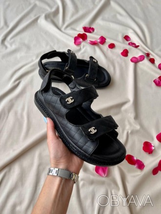 Сандали женские черные Chanel "Dad" Sandals
Женские сандали Шанель в однотонной . . фото 1