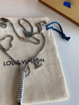 
 
 Колье Pendant Chain LV Whistle украшено очаровательной подвеской-свистком, п. . фото 10