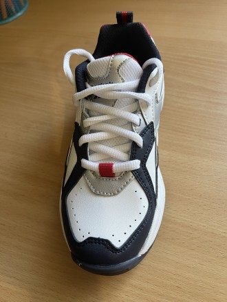 Нові оригінальні дитячі кросівки Reebok
Не підійшов розмір. . фото 4