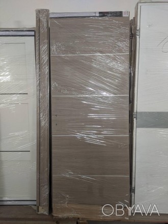 Межкомнатная дверь с нестандартной высотой 210 см, полный комплект с петлями и м. . фото 1