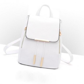 Колір: білий, ближче до кремового.
Стильний жіночий рюкзак із золотистою фурніту. . фото 2