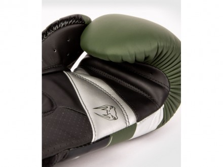 Описание:
12, 14, 16 унций
Перчатки тренировочные VENUM Elite Evo Boxing Gloves . . фото 6