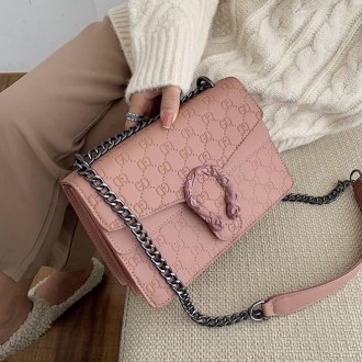 
Женская сумка с подковой
Женская сумка на цепочке сделана в классическом стиле,. . фото 4
