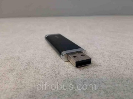 Флешка USB 2Gb — запоминающее устройство, использующее в качестве носителя флеш-. . фото 4