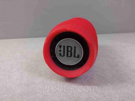 JBL Charge 3 (копия) воспроизводит отличный звук для столь маленького устройства. . фото 3
