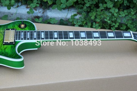 Электрогитара Gibson Les Paul Custom Brown Green. С логотипом Gibson. 
Красивая . . фото 3