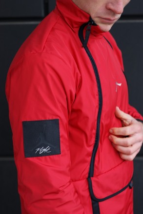 
 
 Ветровка Air Jordan Tech Jacket
•Продуманная и практичная непромокаемая ветр. . фото 7