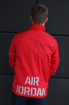
 
 Ветровка Air Jordan Tech Jacket
•Продуманная и практичная непромокаемая ветр. . фото 11