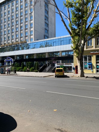 
 12122. Фасадный флигель на ул. Ришельевская. Общая площадь 1634 м.кв. Три этаж. . фото 4